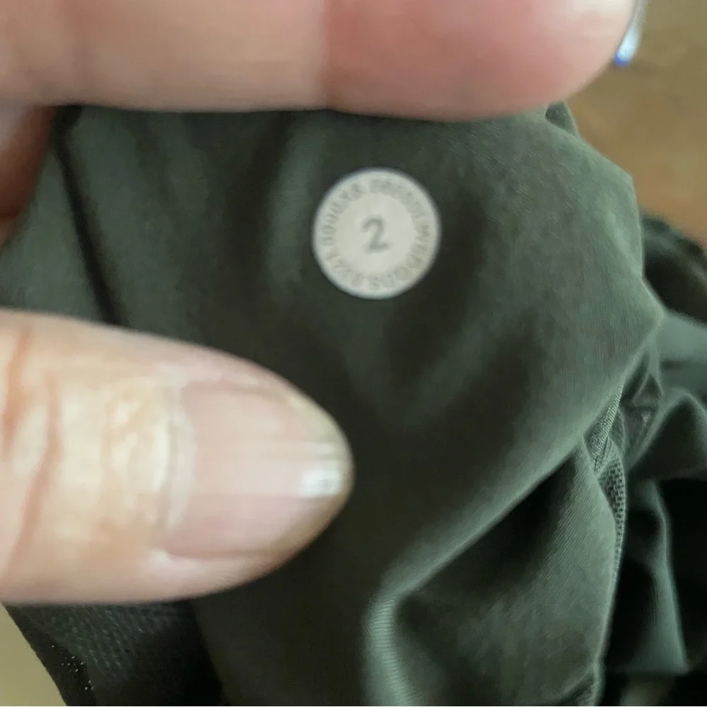 Lululemon Dark Green Jogger Pants size 2 - Picture 3 of 6